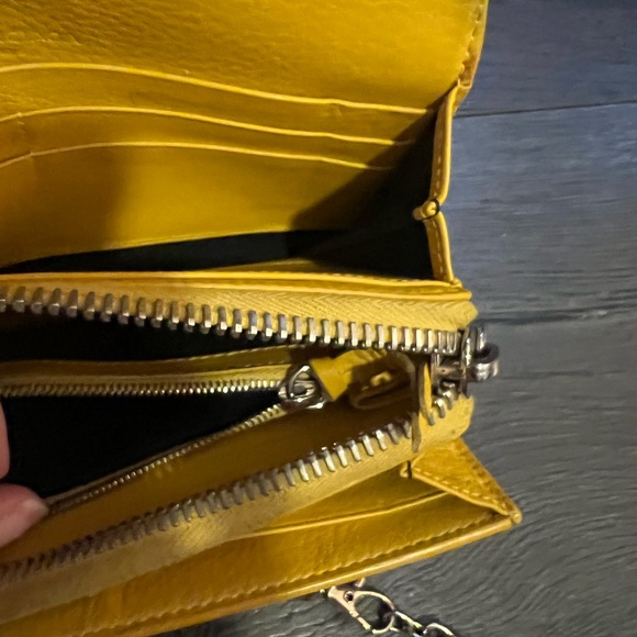 BALENCIAGA Yellow Clutch Wallet With Chain - Picture 12 of 15